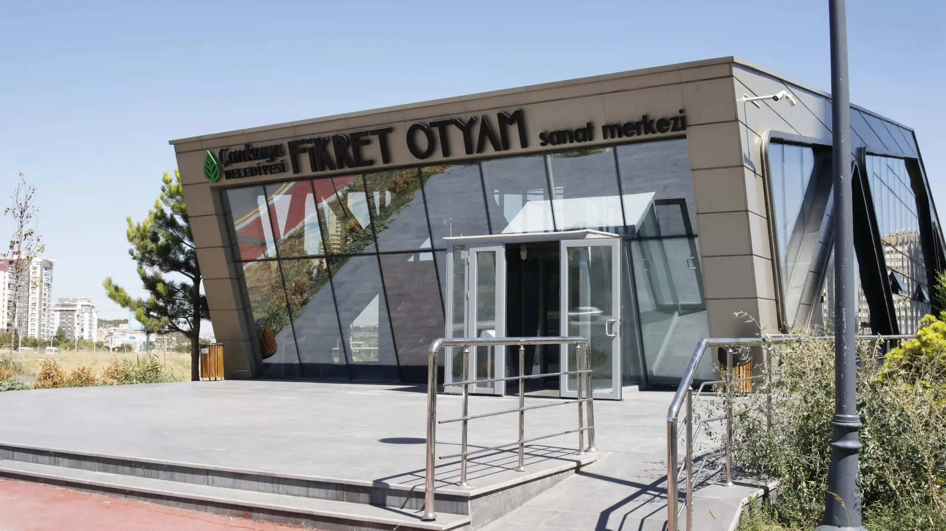 Fikret Otyam Sanat Merkezi