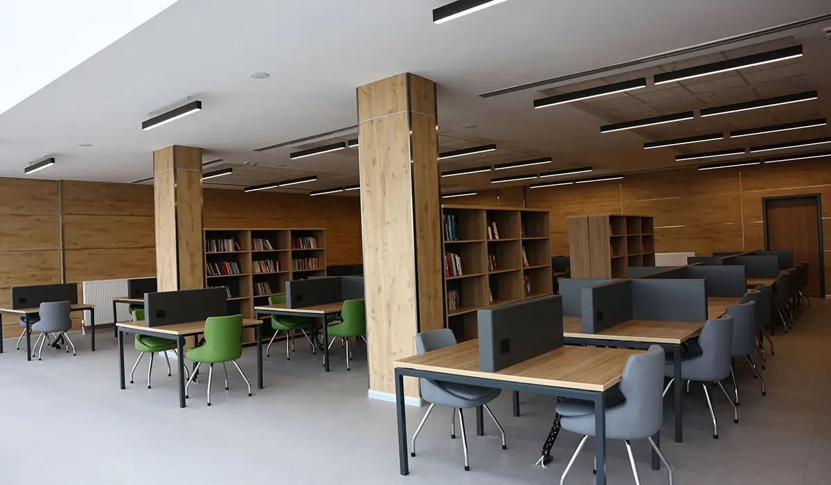 Adalet Ağaoğlu Kütüphanesi