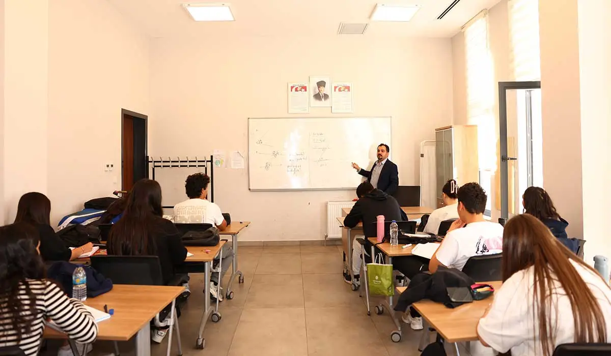 YKS Sınavında "Çankaya Akademi" Öğrencilerinden Büyük Başarı haber görseli