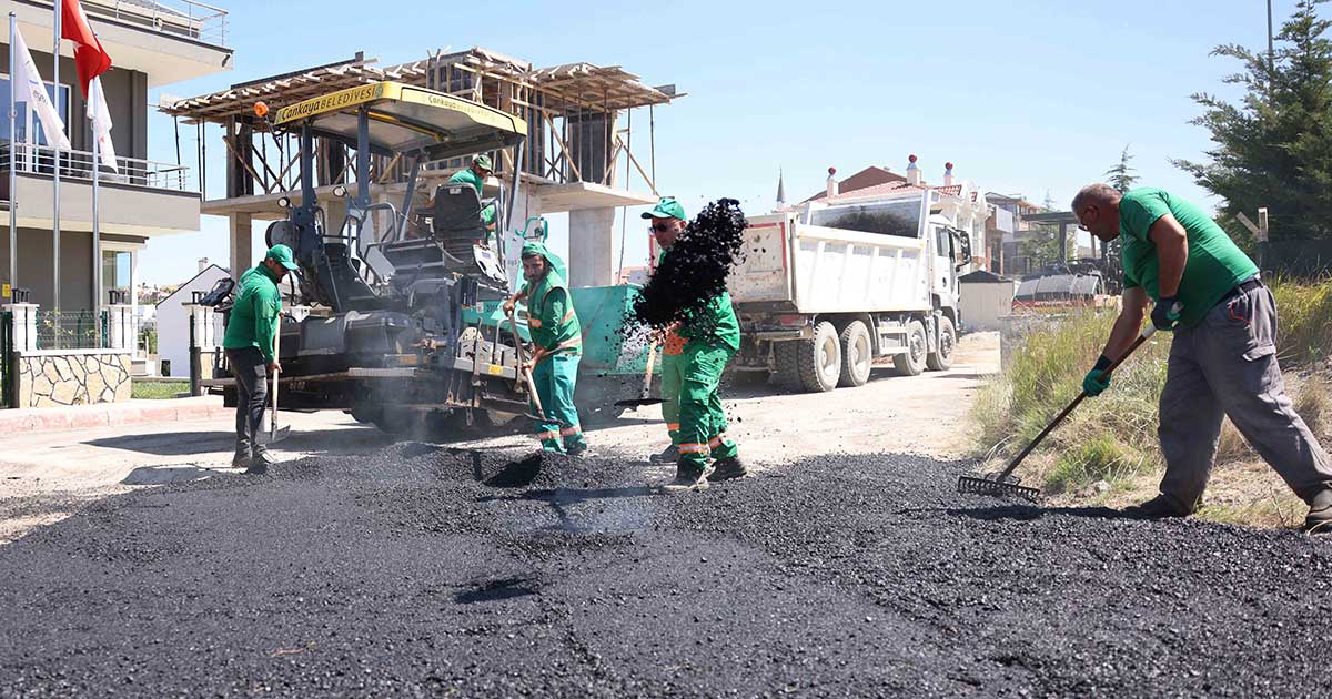 Çankaya'da "Asfalt Sezonu" Hız Kesmeden Devam Ediyor haber görseli