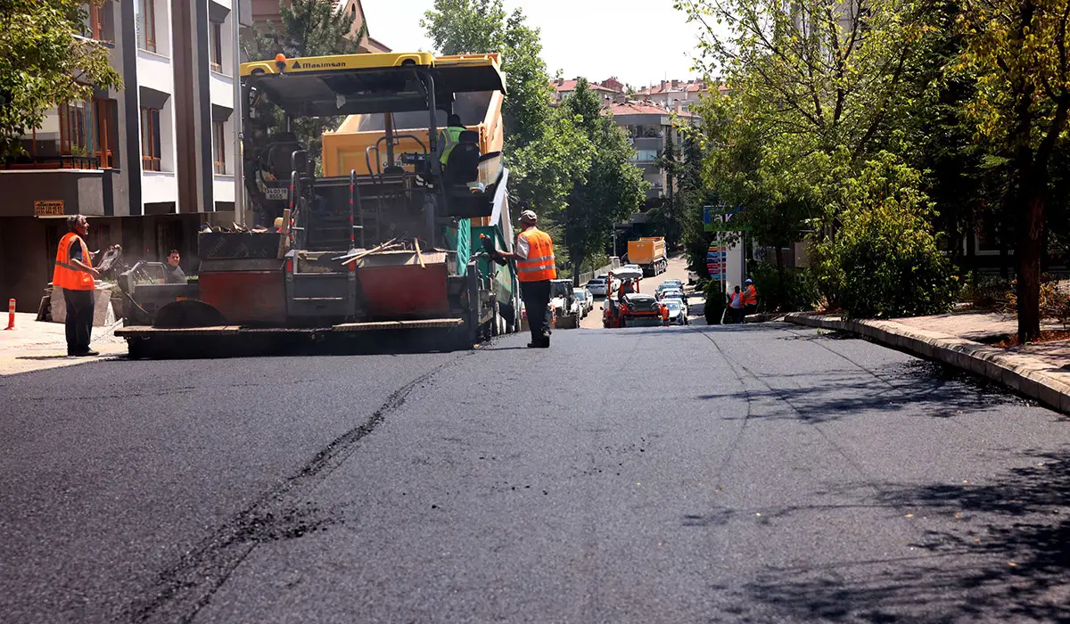 Çankaya’da Asfalt Çalışmaları Sürüyor haber görseli