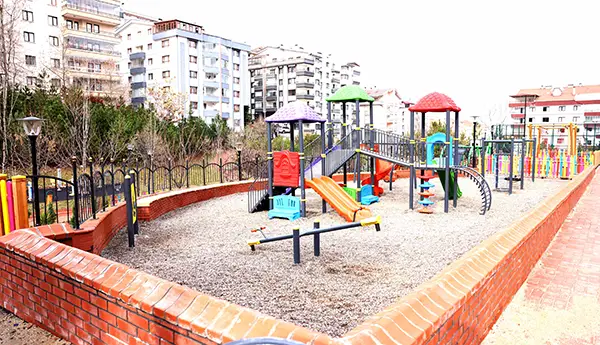 Ata Yeşil Koridoru Çocuk Oyun Parkı