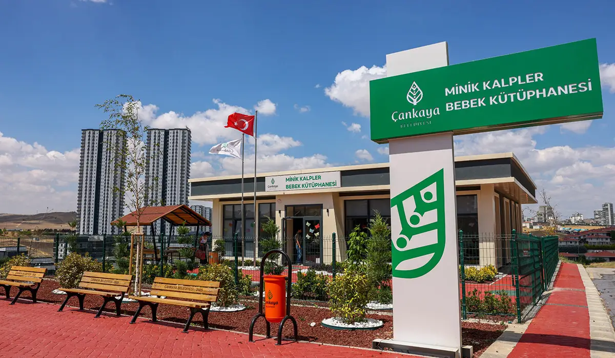 Minik Kalpler Bebek Kütüphanesi