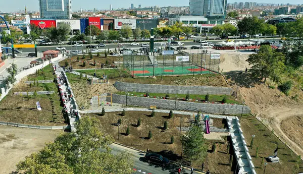 Eczacılar Anıt Parkı