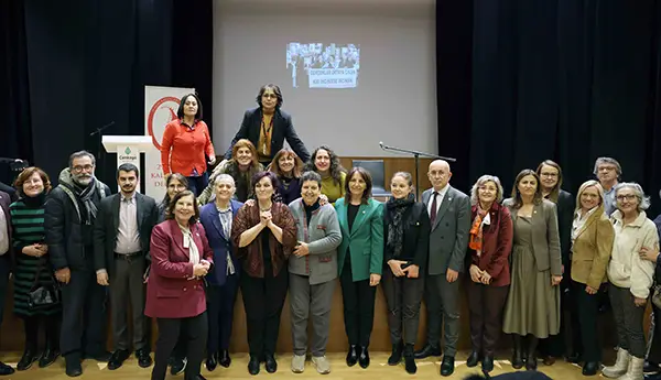 İnsan Hakları Ödülü Gül Erdost'a haber görseli