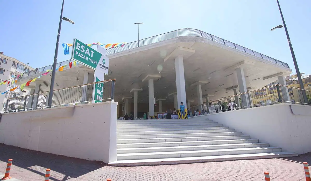 Küçükesat Pazar Yeri