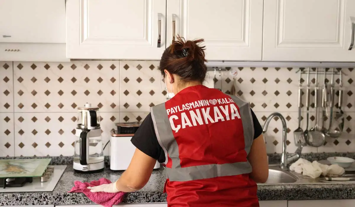 Evde Temizlik Hizmeti İle Yüzler Gülüyor haber görseli