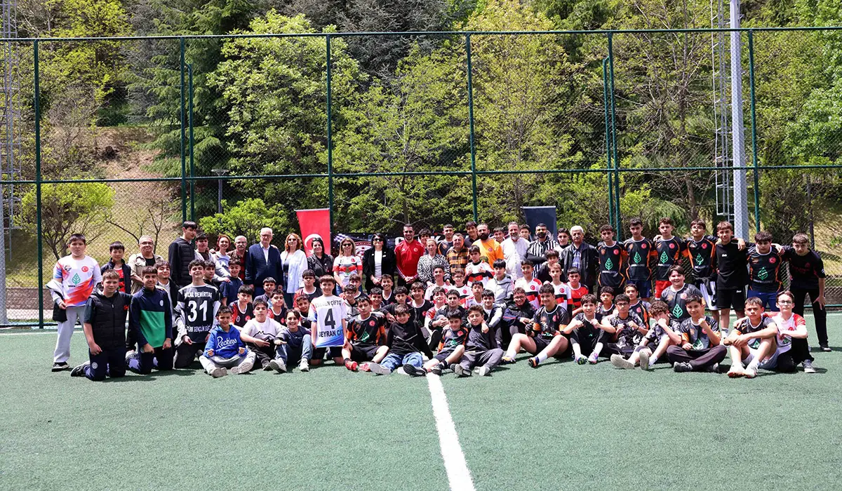 Mahalleler Arası Futbol Turnuvasında Nefes Kesen Final haber görseli
