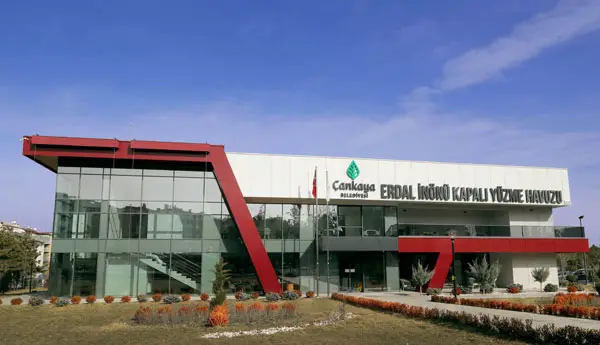 Erdal İnönü Kapalı Yüzme Havuzu