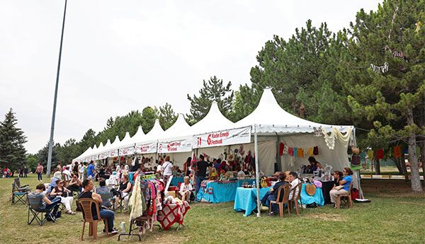 kadinemegi2_1752655678_HUk5Vitf.jpg