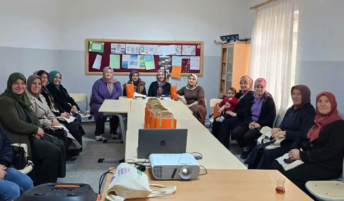 Karataşlı Kadınlara Eğitim haber görseli