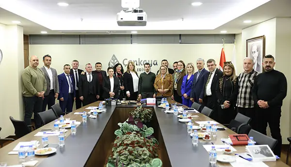 Başkan Güner Gaziosmanpaşa ve Kızılay Bölgesi Muhtarlarıyla Bir Araya Geldi haber görseli