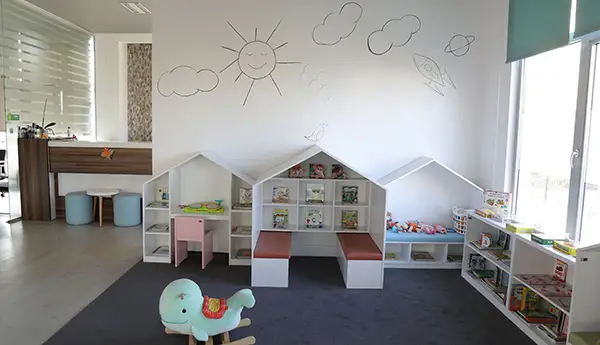 Minik Adımlar Bebek Kütüphanesi