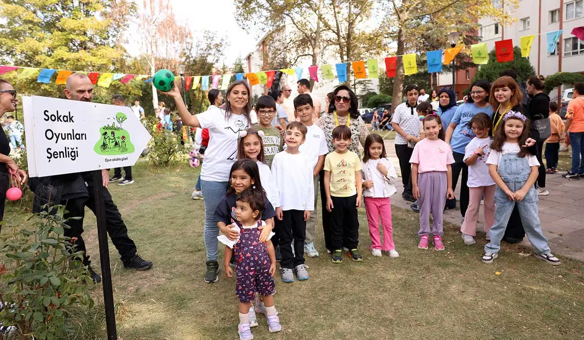 Çocuklar Sokak Oyunları İle Keyifli Bir Gün Geçirdi haber görseli