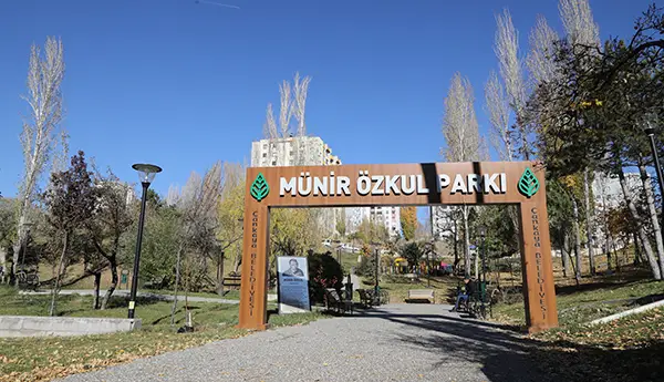 Münir Özkul Parkı