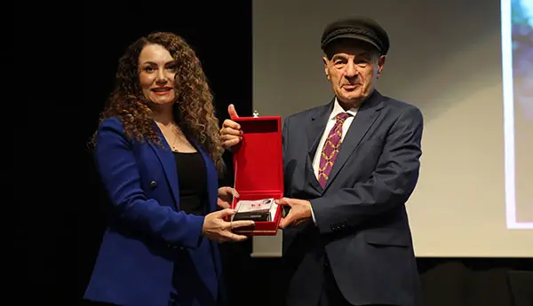 Enver Gökçe Şiir Ödülü Hatice Tarkan Doğanay'ın Oldu haber görseli