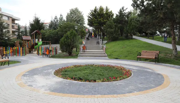 Simon Bolivar Parkı