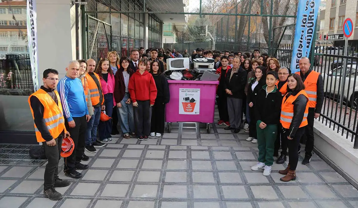 Çankaya Elektronik Atıkları Geri dönüşüme Kazandırıyor haber görseli