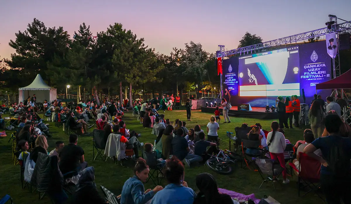 Ahlatlıbel Atatürk Parkı Kültür Alanı
