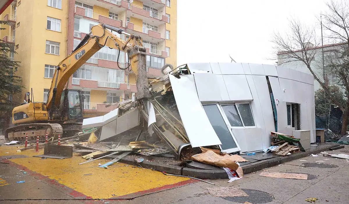 Çankaya Belediyesi'nden İmar Planına Aykırı Yapılara Müdahele haber görseli