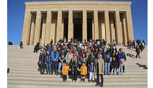 Engelsiz Yaşam Merkezi Kursiyerleri Ata'nın Huzuruna Çıktı haber görseli